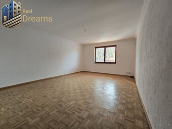 Exkluzívny 8-izbový rodinný dom s bazénom - Luxus a pohodlie - 15