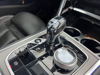 BMW Rad 8 Coupé 840d xDrive M-PERFORMANCE / SWAROVSKI - 15