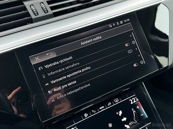 Audi E-tron quattro 50, r.v.: 2022 - 15