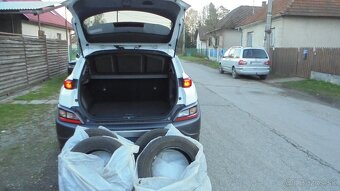 HYUNDAI KONA 1.0T-GDi 88KW benzin V ZARUKEnaj.18.000km M2024 - 15