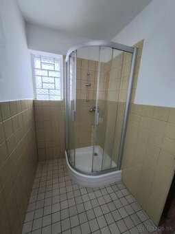 Na predaj - rod.dom. Nitrianske Pravno, okr. Prievdza - 15