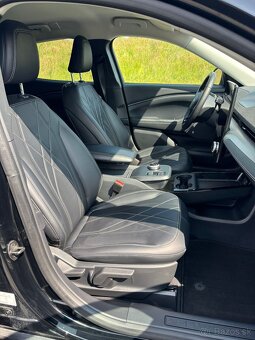 Ford Mustang Mach-E 98kWh RWD Premium - 15