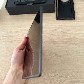 HONOR Magic V3 12 GB/512 GB Black - 15