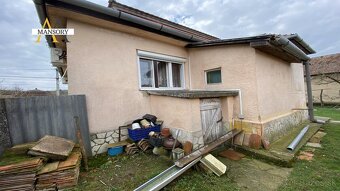 Na predaj 3 izbový rodinný dom na pozemku 2 138 m2  za 65 ti - 15