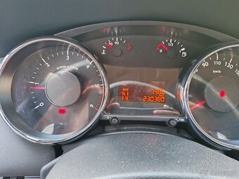 PEUGEOT 3008 1.6 HDI - 15