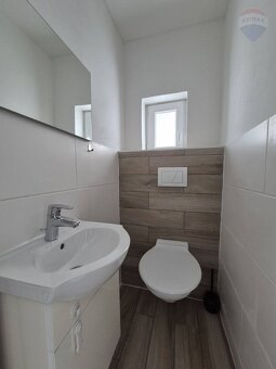 Zrekonštruovaný RD na pozemku 424 m², Komjatice - 15