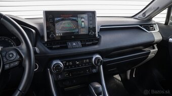 Toyota RAV4 2.0 benzín  4x4  129kW,  Automat,  rv 2020 - 15