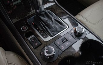 Volkswagen Touareg 3.0 TDI 4motion - 15