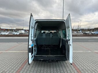 Ford Transit 2.2 TDCi 81kw 9 míst L2H2 - 15