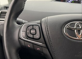 TOYOTA   VERSO - 15