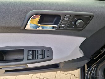 Predám Volkswagen Polo Cross 1.6 benzín 77 KW r.v.2009 - 15
