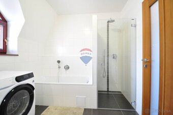 Moderný 3-izbový byt s garážou a výhľadom na Tatry – Veľká L - 15