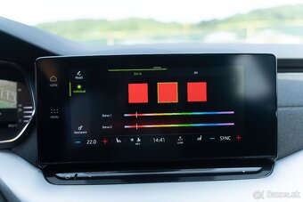 Škoda Octavia 4 Combi 2.0 TDI Style - MATRIX,HEAD-UP,Ambient - 15