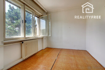 Na predaj: 4 izbový rodinný dom na pozemku 481 m², obec Dobr - 15