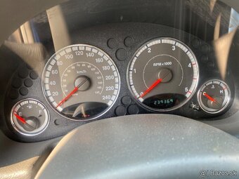 Jeep cherokee kj liberty - 15