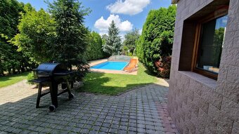 Rodinný dom 5 -izbový  , 330m2 pre náročného klienta na poze - 15