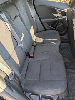 Volvo V40 1.6 D2, 2012 – výborný stav, bez investicii - 15