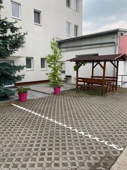NA PRENÁJOM: Veľký obchodno-skladový priestor v Senci. - 15