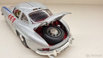 1:18 MERCEDES-BENZ 300SL No. 452 - 15