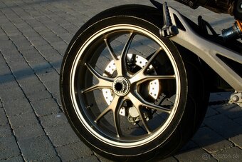 Ducati Monster 1100S - 15