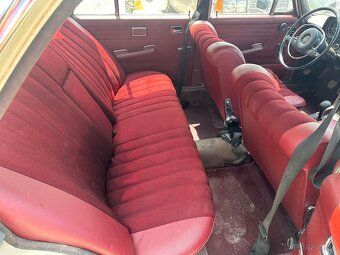 Mercedes W115 220d - 15