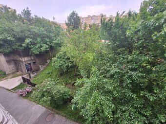 3 izbový byt s balkónom v príjemnom a pokojnom prostredí - 15