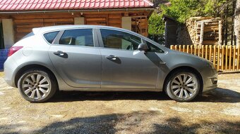 Predám Opel Astra J 12/2013 - 15