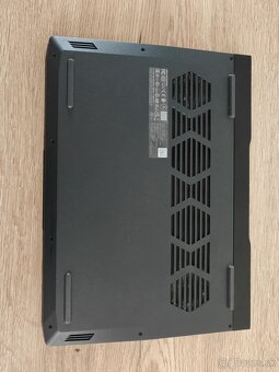 Herný laptop v záruke do 08/2026 - 15