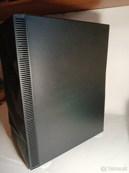 Predám PC skrinka Montech X3 MESH Black - 15