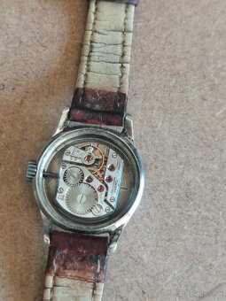 OMEGA staré hodinky - 15