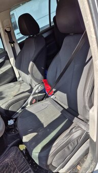 Citroen C4 Picasso 1,6HDI 82kw kód motora: 9HR - 15