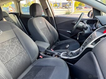 Opel Astra Sports Tourer - 15