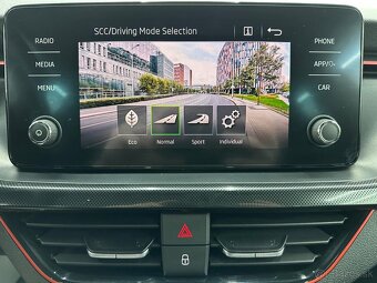 Škoda Scala SPORT 1,5TSI DSG FULL LED - 15