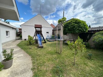 Nádherný kompletne zrekonštruovaný rodinný dom s garážou, ba - 15