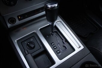 Dodge Nitro 2.8 CRD R/T A/T - 15