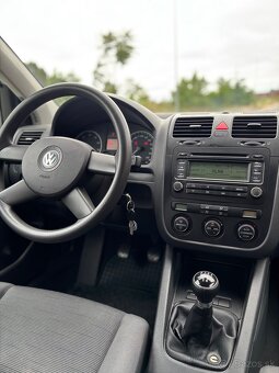 Parádny Vw Golf generácia 5 1.4 benzín 55kw - 15