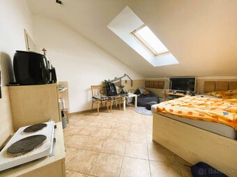 Štvorpodlažná budova v centre Piešťan na podnikanie, či býva - 15