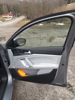 Peugeot 308 benzín - 15