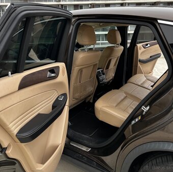 Predávam Mercedes-Benz GLE Coupé 350d 4MATIC (2017) - 15