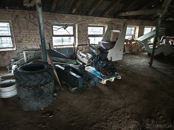 Locust 750 (unc) - 15