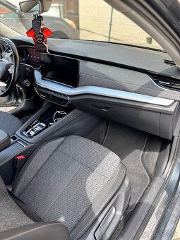Škoda Octavia Combi 2.0 TDI DSG Style - 15