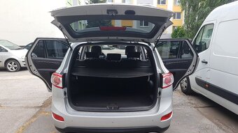 Predám Hyundai Santa Fe 2.2crdi 4x4 automat - 15