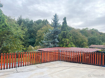 RD (4+1) s garážou a 1259 m2 pozemkom v Hubine - 15