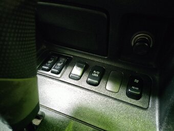 Mitsubishi Pajero 3.2 DiD 121KW AT/5 4x4 Uzávierka 2001 - 15