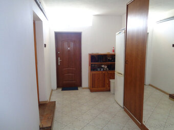 Predaj Kežmarok -Ľubica 2 generačný RD ,340 m 2 ,2 garáže ,p - 15