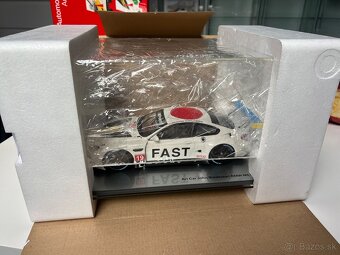 ART CAR John Baldessari BMW M6 GTLM 2016 1:18 - 15