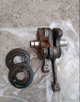 Originální nové díly z vojenského depozitu motor válce písty - 15