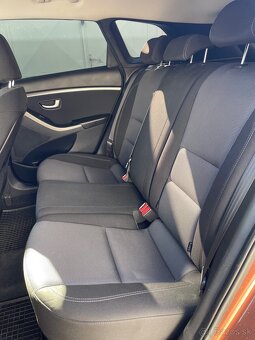 Hyundai i30 CW 1.6CRDi 81kw SK auto - 15
