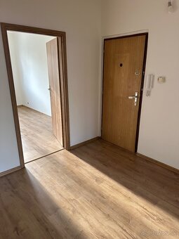 Na prenájom  novo prerobený 3-izbový byt na Mazorníku - 15