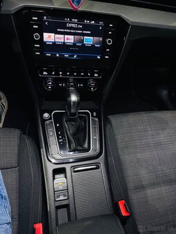 Volkswagen Passat Variant 2.0 TDI business DSG - 15